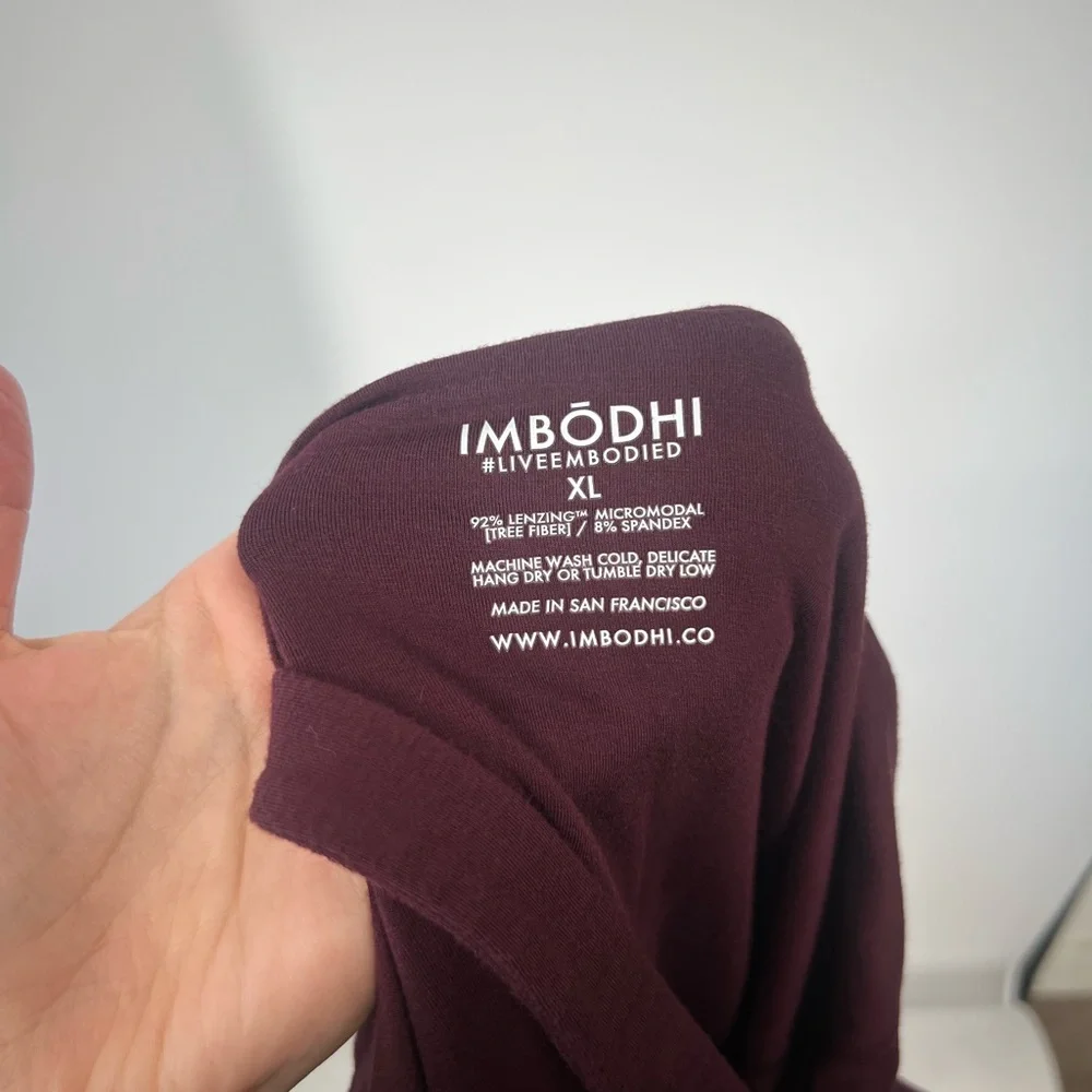 Imbodhi Bodhi Jumper in Burgundy - Picture 10 of 10